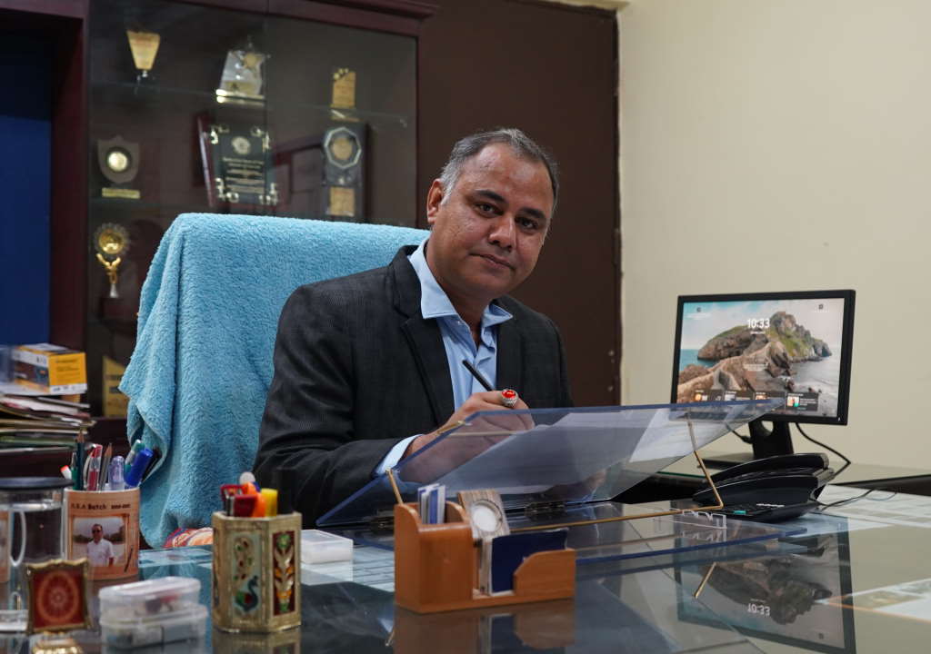 Dr. Manoj Sharma